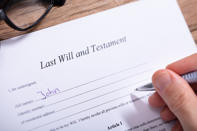 Jak napisać testament? Wzory testamentów własnoręcznych i notarialnych.